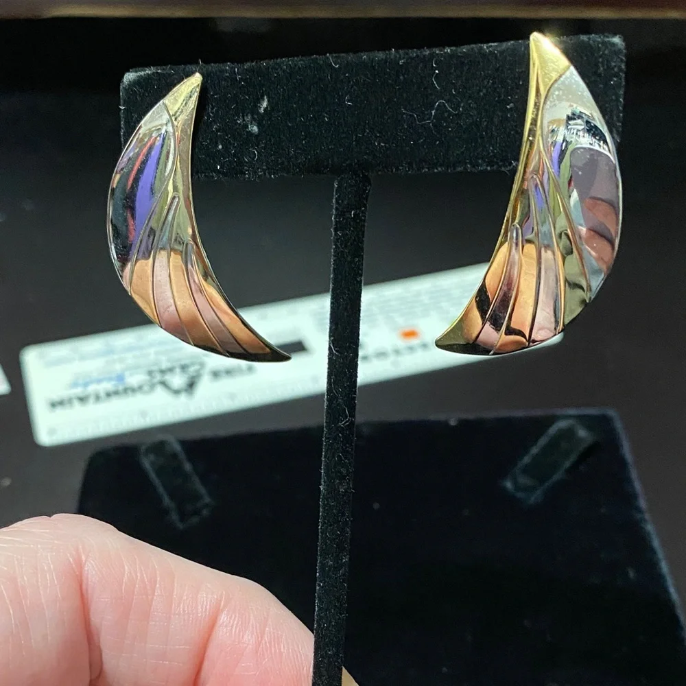 Elegant vintage Gold and Silver Women's pierced Earrings
